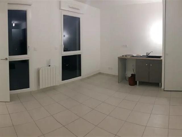 Location Appartement Rue Roger Lenoir, Villeurbanne