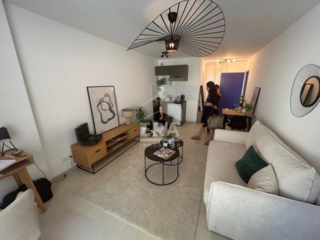 Location Appartement Rue Roger Mathurin, Marseille