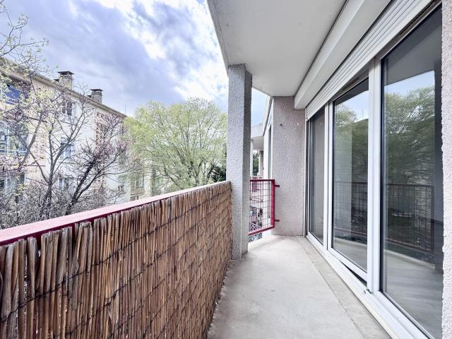 Location Appartement Rue Roger Sabatier, Nîmes
