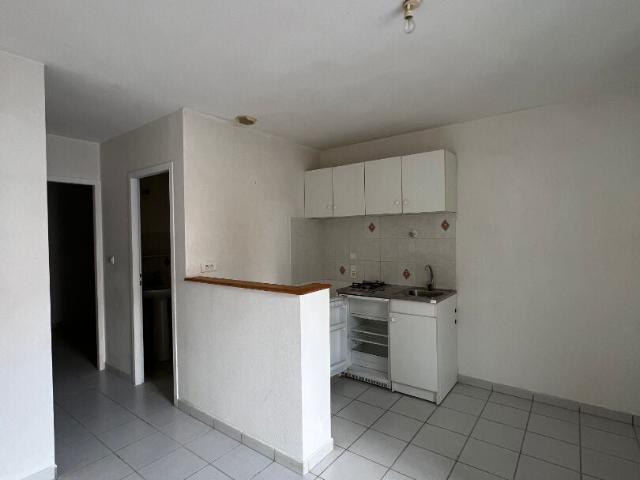 Location Appartement Rue Roger Salengro, Roanne
