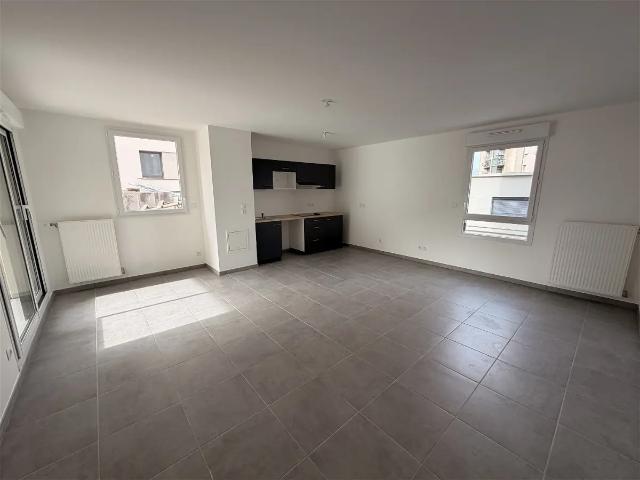 Location Appartement Rue Roger Salengro, Roanne