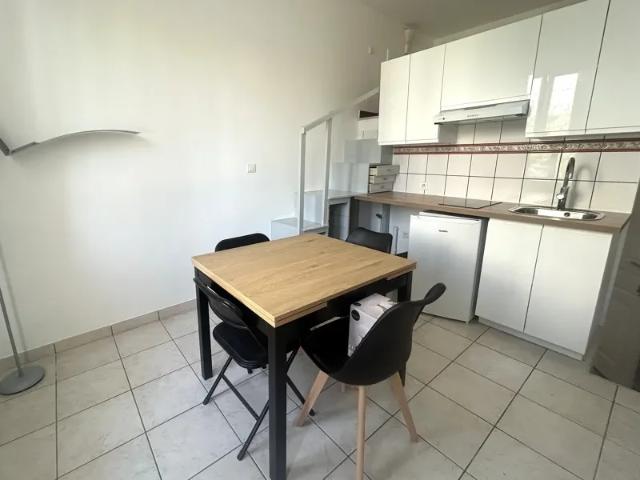 Location Appartement Rue Rabelais, La Rochelle