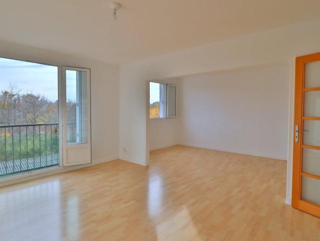 Location Appartement Rue Rabelais, Saint Julien les Villas