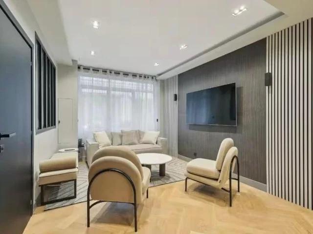 Location Appartement Rue Rambuteau, Paris