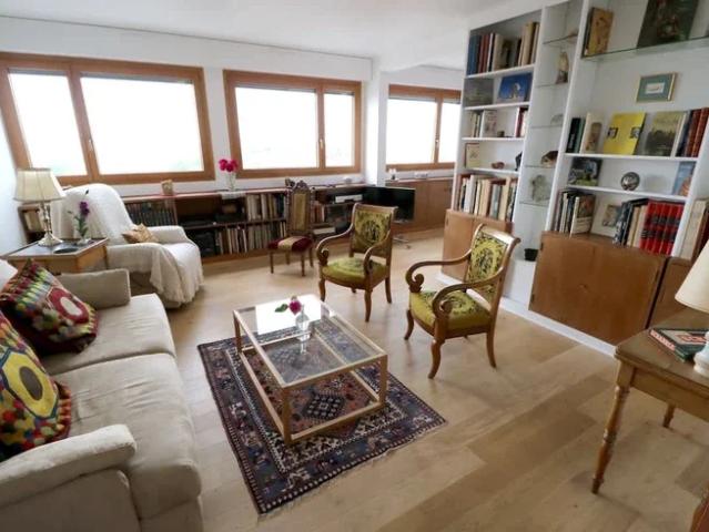 Location Appartement Rue Rébeval, Paris