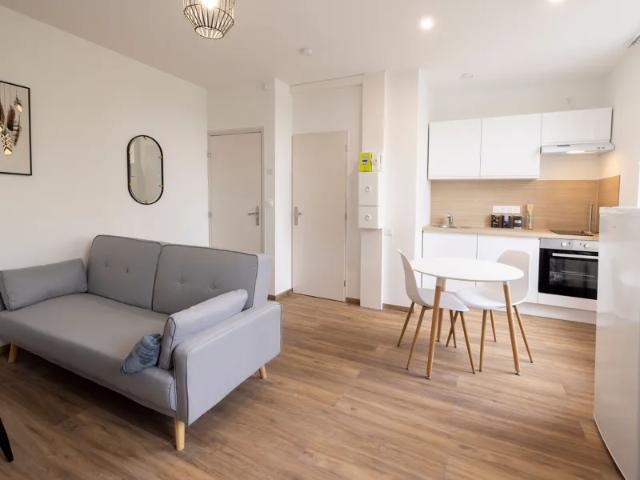 Location Appartement Rue René Viviani, Montluçon