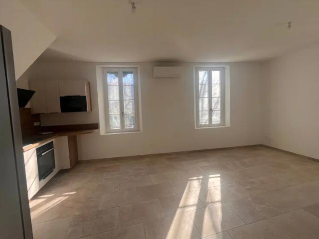 Location Appartement Rue René Cassin, Riez
