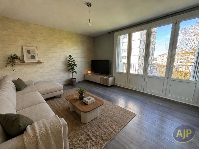 Location Appartement Rue René Descartes, Ciran