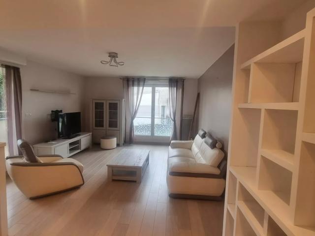 Location Appartement Rue Renée Michaud, La Rochelle