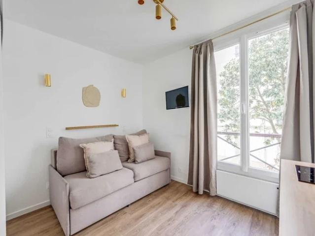 Location Appartement Rue Richer, Paris