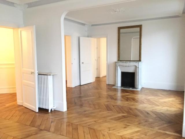 Location Appartement Rue Ruhmkorff, Paris