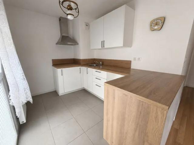 Location Appartement Rue Rymarov, Crosne