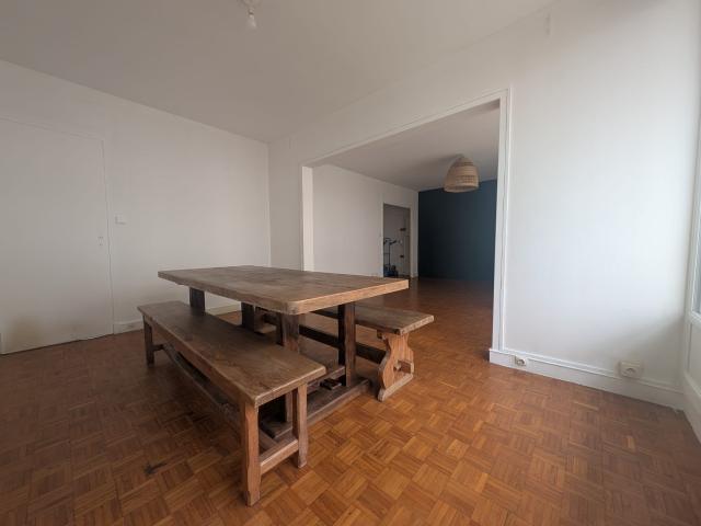Location Appartement Rue Wace, Caen
