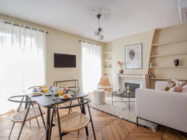 Location Appartement Rue Washington, Paris