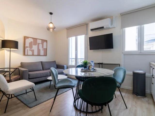 Location Appartement Rue Washington, Paris