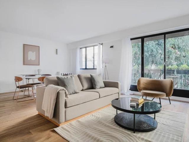 Location Appartement Rue Weber, Paris
