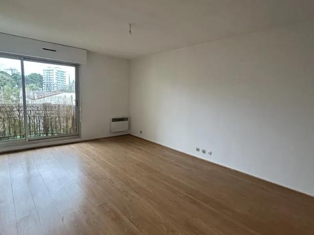 Location Appartement Rue Winston Churchill, Mérignac