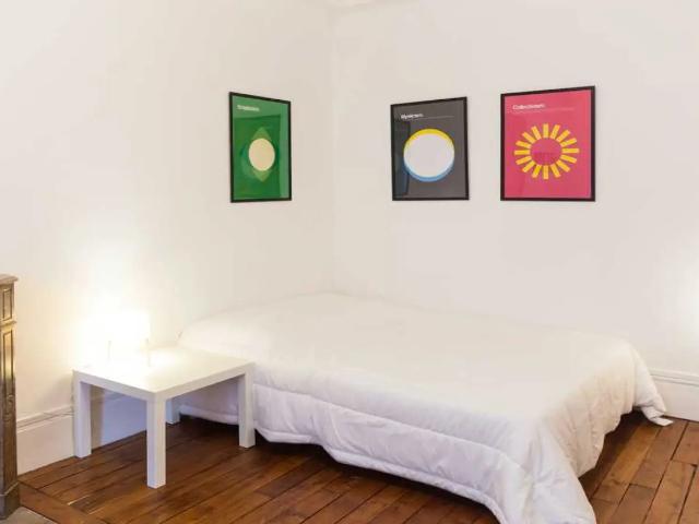Location Appartement Rue Torricelli, Paris