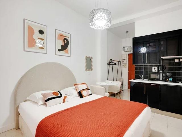 Location Appartement Rue Tesson, Paris