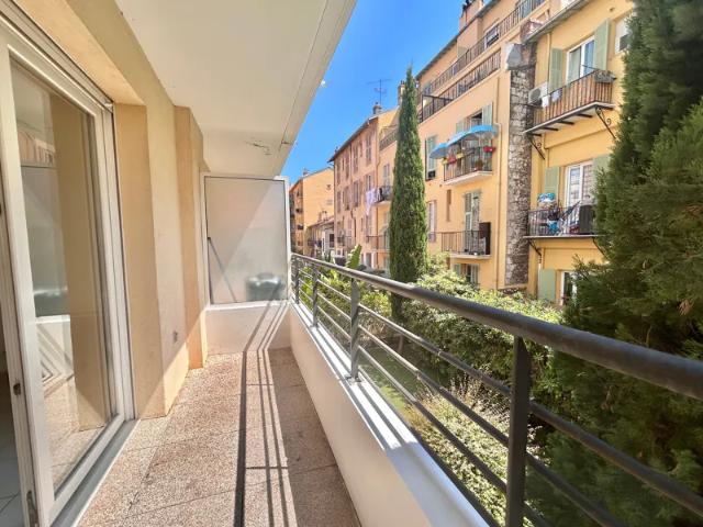 Location Appartement Rue Thaon de Revel, Nice