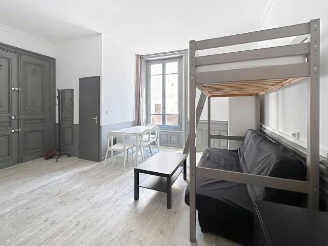 Location Appartement Rue Thiers, Avignon