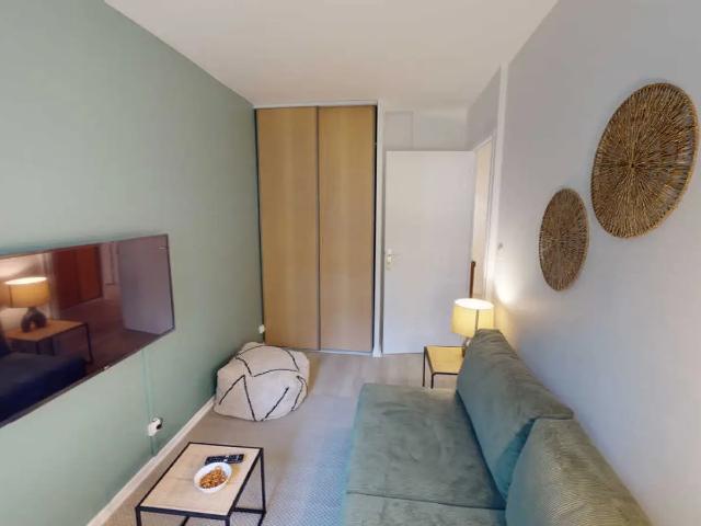Location Appartement Rue Thomas Mann, Paris