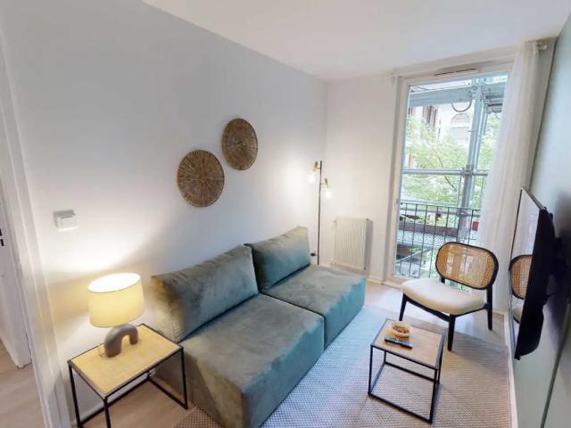 Location Appartement Rue Thomas Mann, Paris