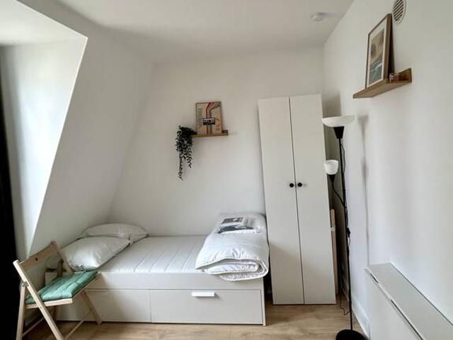 Location Appartement Rue Truffaut, Paris
