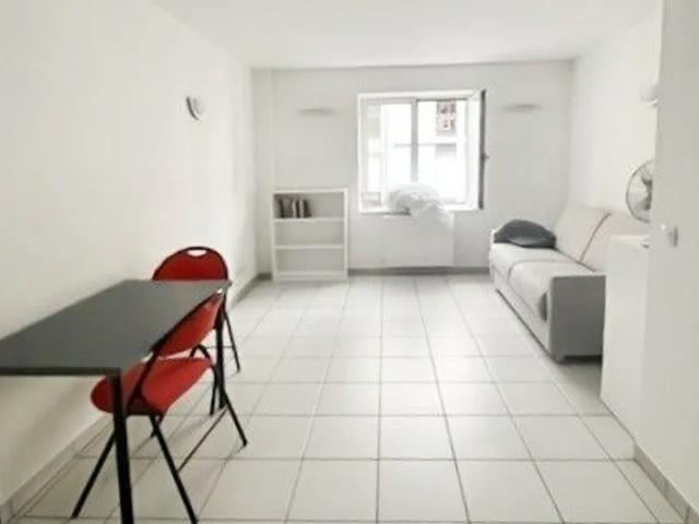 Location Appartement Rue Transversale, Lyon