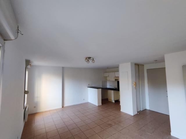 Location Appartement Rue Trivalle, Carcassonne