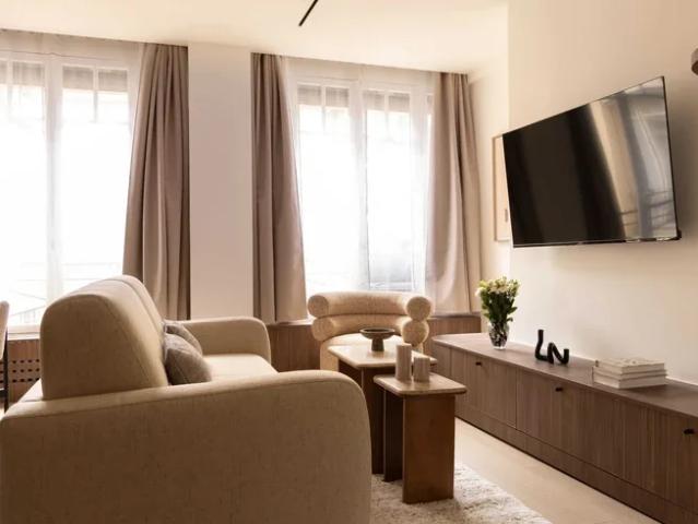 Location Appartement Rue Tronchet, Paris