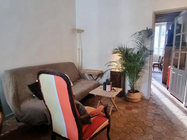 Location Appartement Rue Trousseau, Paris