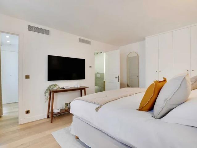 Location Appartement Rue Volta, Paris