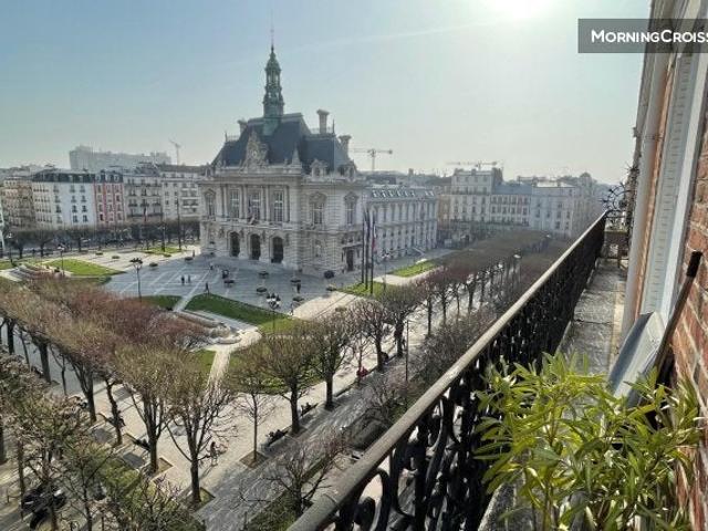 Location Appartement Rue Voltaire, Levallois Perret