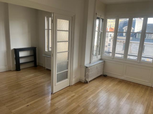 Location Appartement Rue Voltaire, Saint Étienne