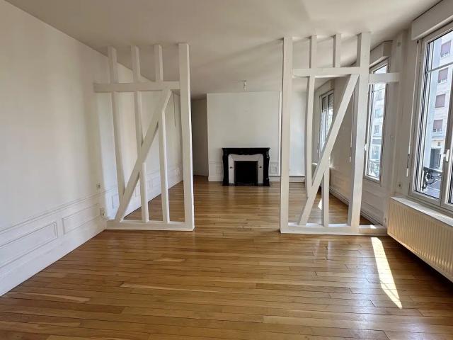 Location Appartement Rue Voltaire, Troyes