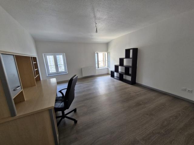 Location Appartement Rue Vaubertrand, Condrieu