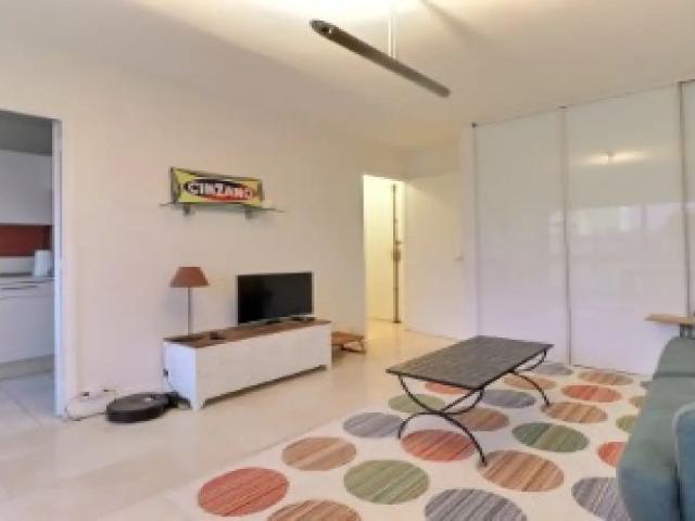 Location Appartement Rue Vauvenargues, Paris