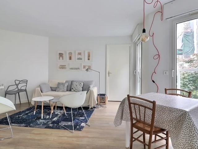 Location Appartement Rue Vandamme, Paris