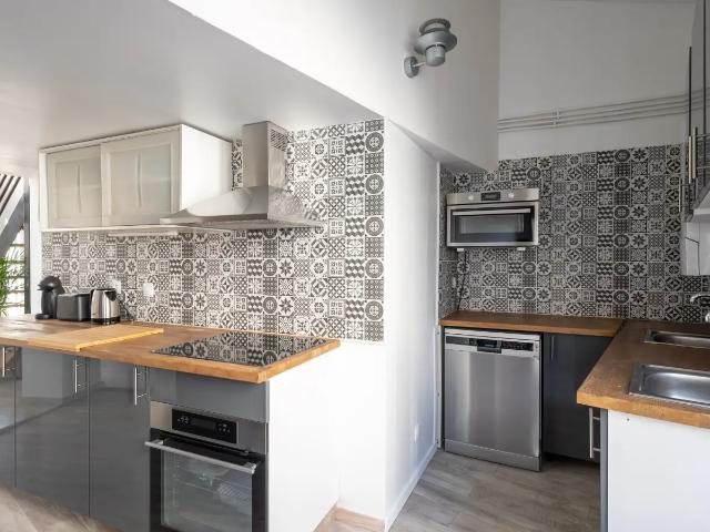 Location Appartement Rue Vitruve, Paris
