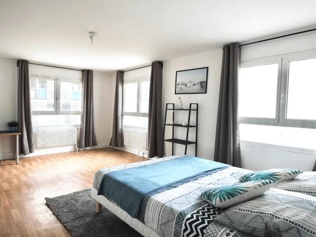 Location Appartement Rue Vitruve, Paris