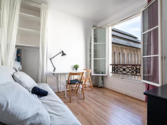 Location Appartement Rue Victor Massé, Paris