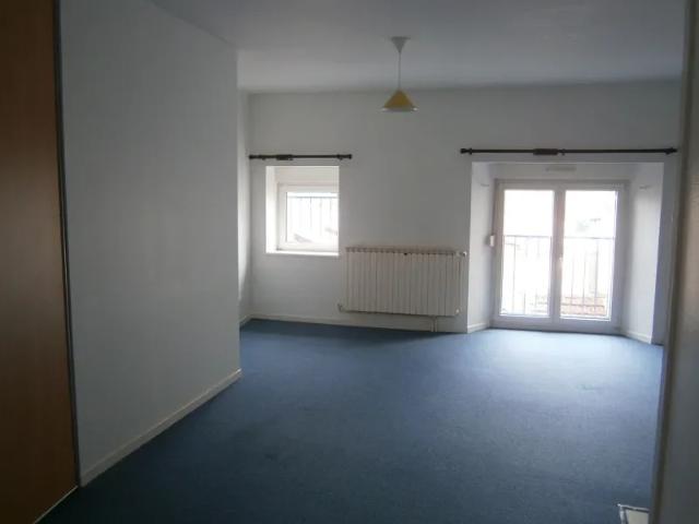 Location Appartement Rue Victor Martin, Neufchâteau