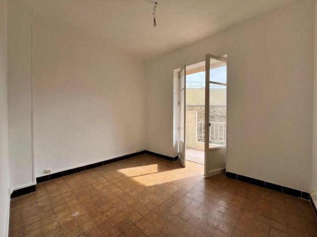 Location Appartement Rue Victor Maurel, Marseille