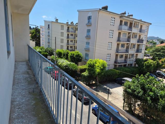 Location Appartement Rue Victor Clappier, Toulon