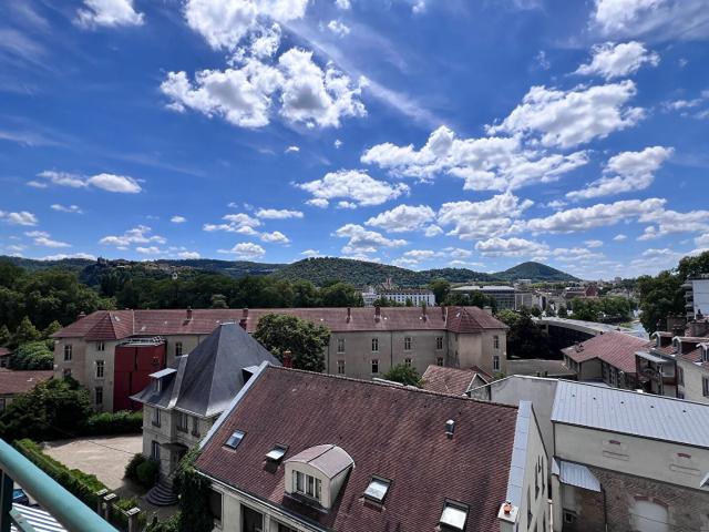Location Appartement Rue Victor Delavelle, Besançon