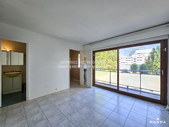Location Appartement Rue Victor Hugo, Courbevoie