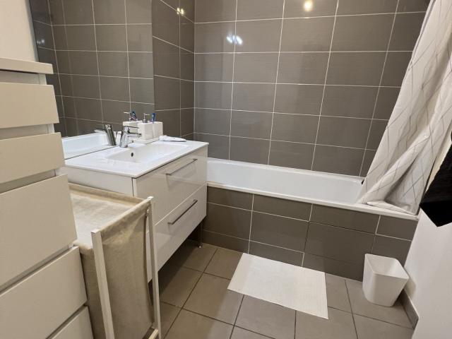 Location Appartement Rue Victor Hugo, Chilly Mazarin