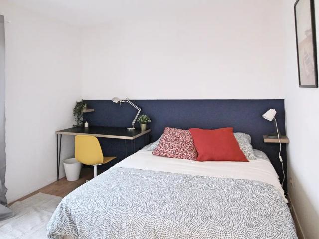 Location Appartement Rue Victor Hugo, Levallois Perret