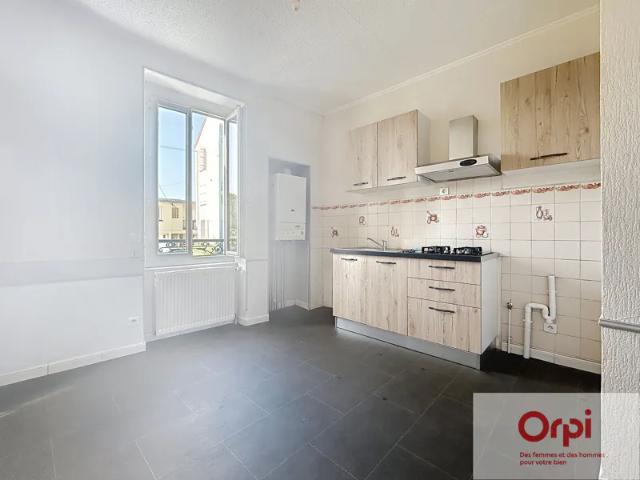 Location Appartement Rue Victor Hugo, Montluçon
